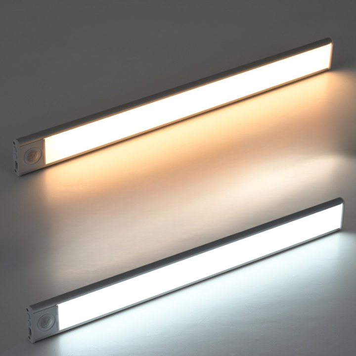 Motion sensor light bar detail