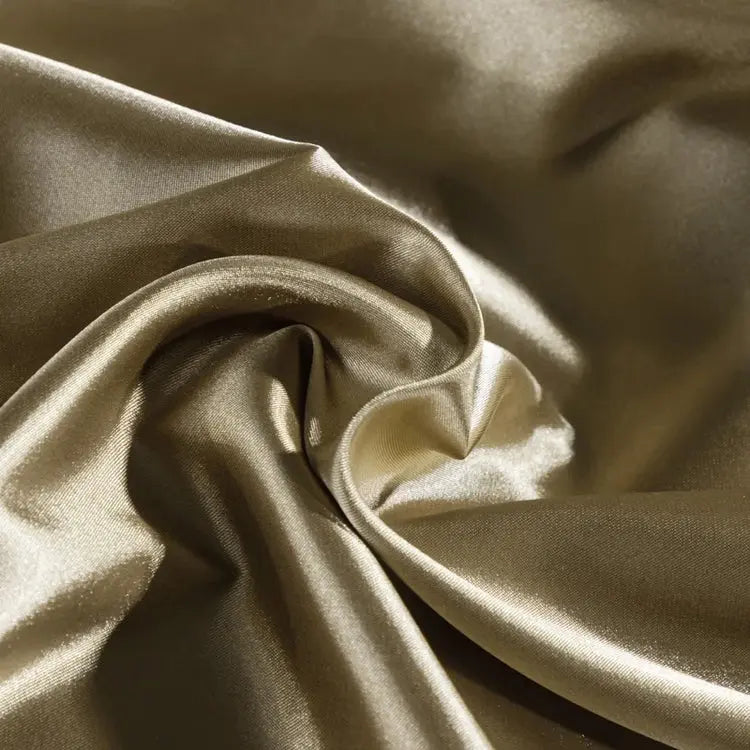 Silk bedding set on a bed, Bedding Set - photo 5