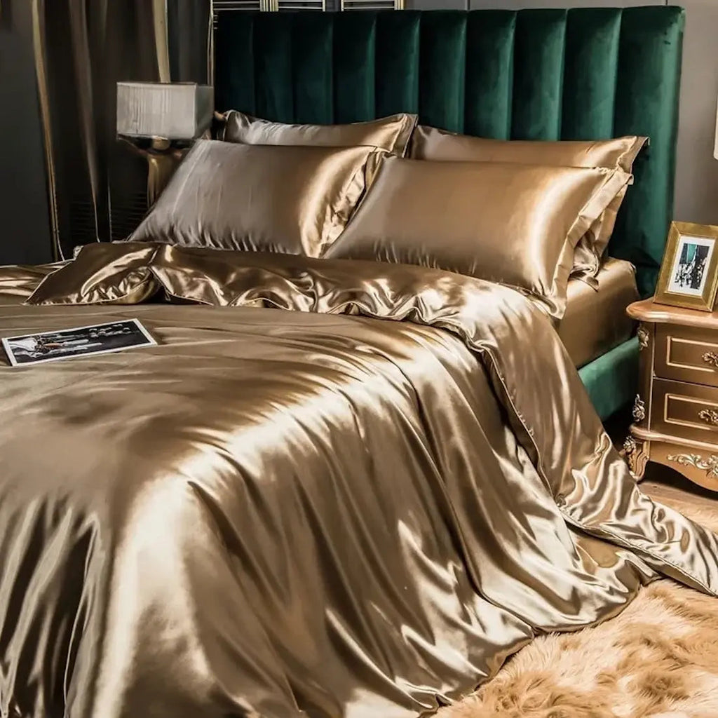 Silk bedding set on a bed, Bedding Set - photo 3